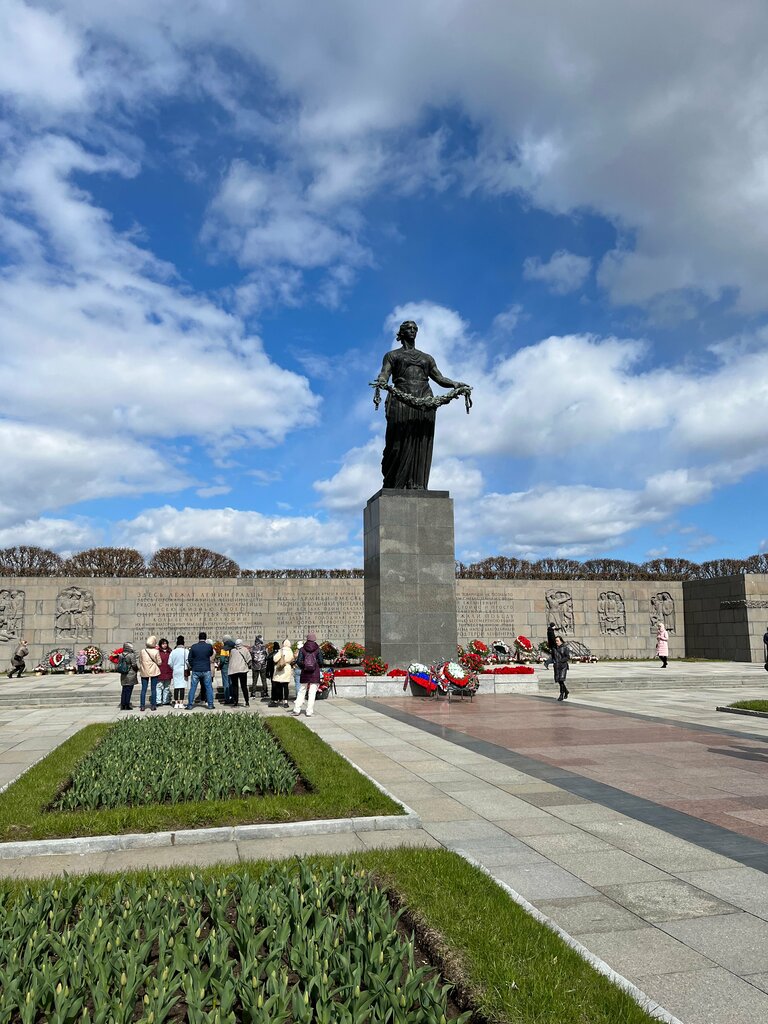 Museum Piskarevskoye Memorial Cemetery, Museum Pavilion, Saint Petersburg, photo