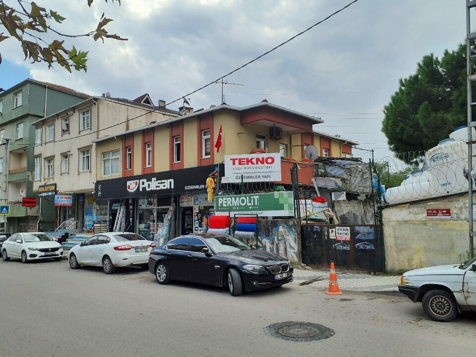 متجر مستلزمات البناء Polisan - Ozdemir Construction Materials ، اسطنبول، صورة