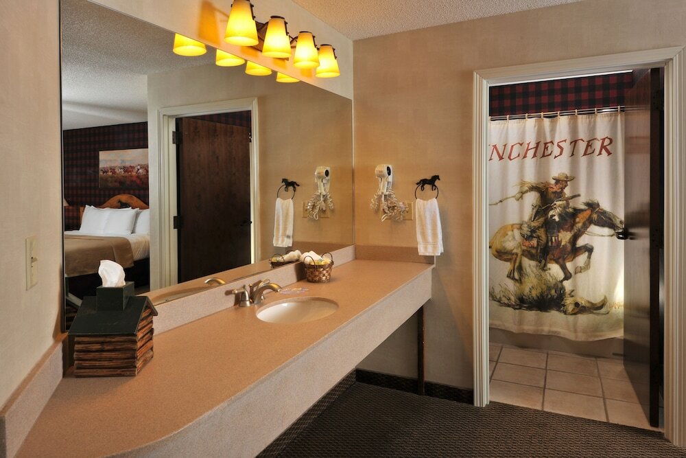 Фото Stoney Creek Hotel St. Joseph