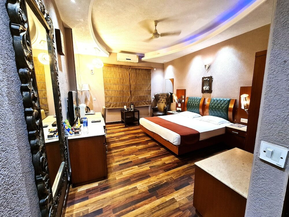 Фото Hotel Royal Castle Grand