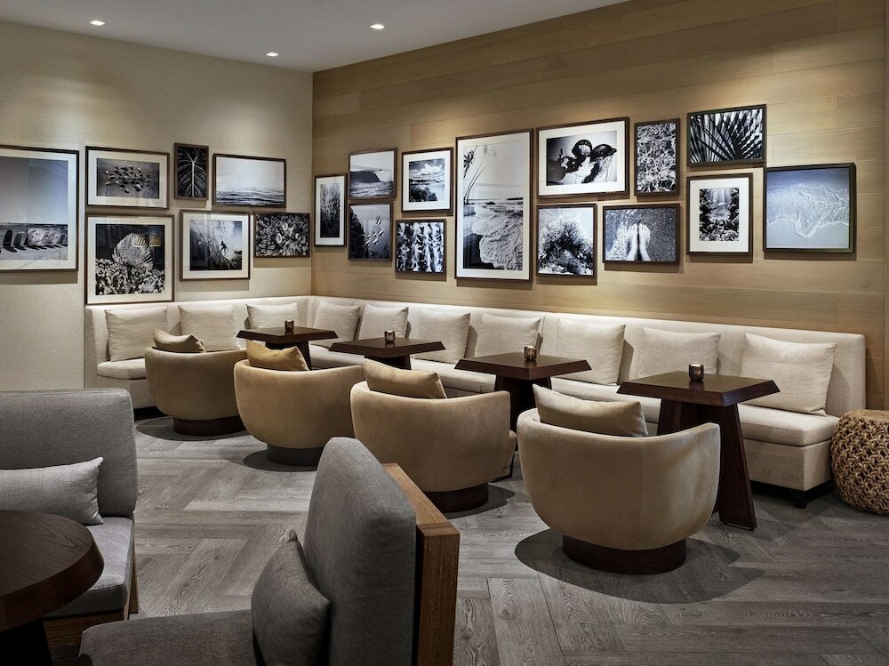 Фото Alohilani Resort Waikiki Beach