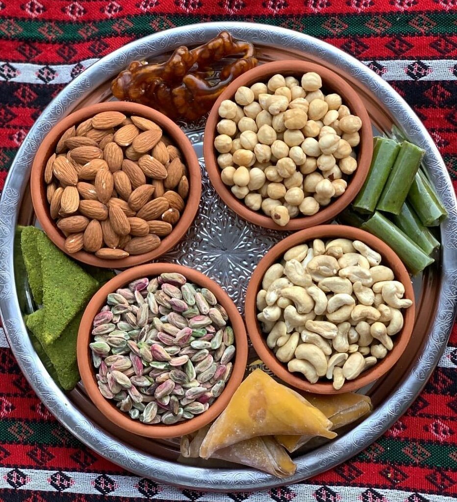 Nuts, snacks, dried fruits Ottoman Nut Seller, Konya, photo