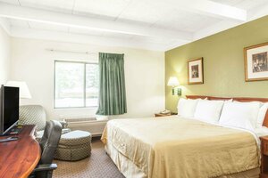 Days Inn by Wyndham Columbia I-70 (Missouri, Boone County, Columbia, IBL70) ، فندق