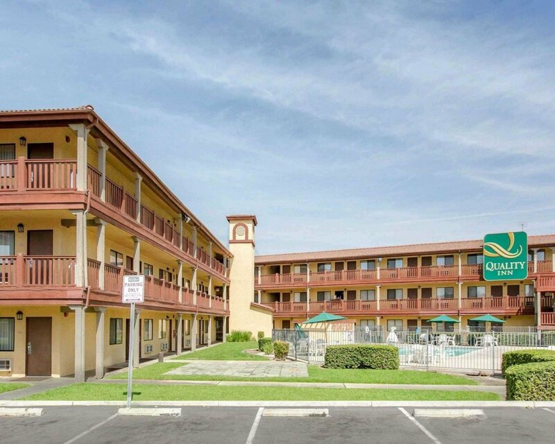 Гостиница Quality Inn San Bernardino в Сан-Бернардино