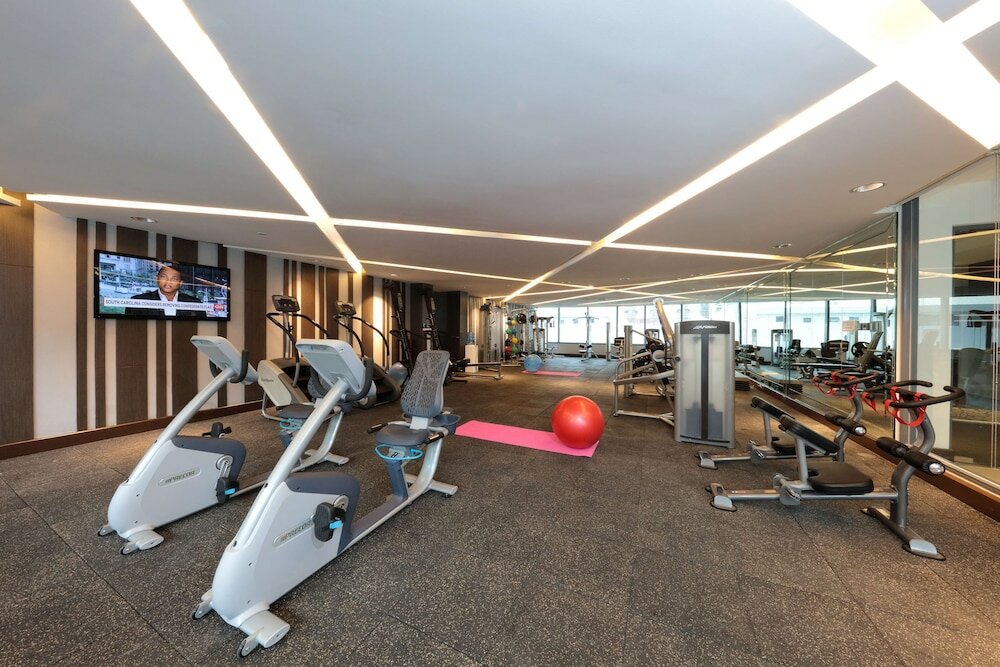 Фото Makati Diamond Residences