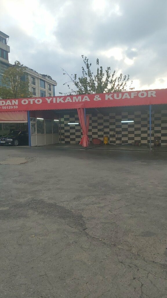 غسيل سيارة Samdan Car Wash and Hairdresser ، اسطنبول، صورة