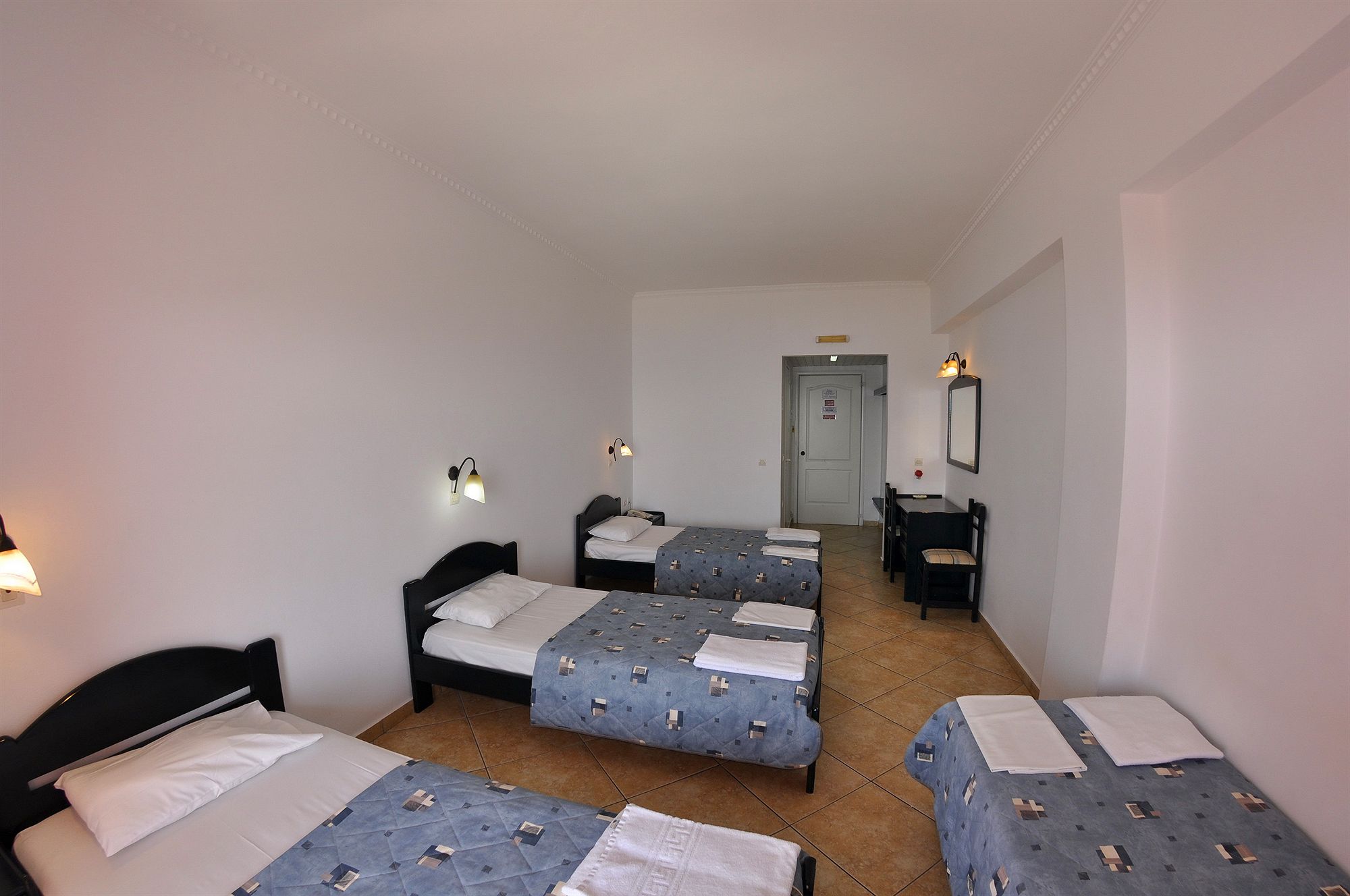 Фото The Pink Palace