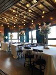 Nazarov Bar & Loft (posyolok gorodskogo tipa Tuchkovo, ulitsa Partizan, 4В) ، قاعة الولائم