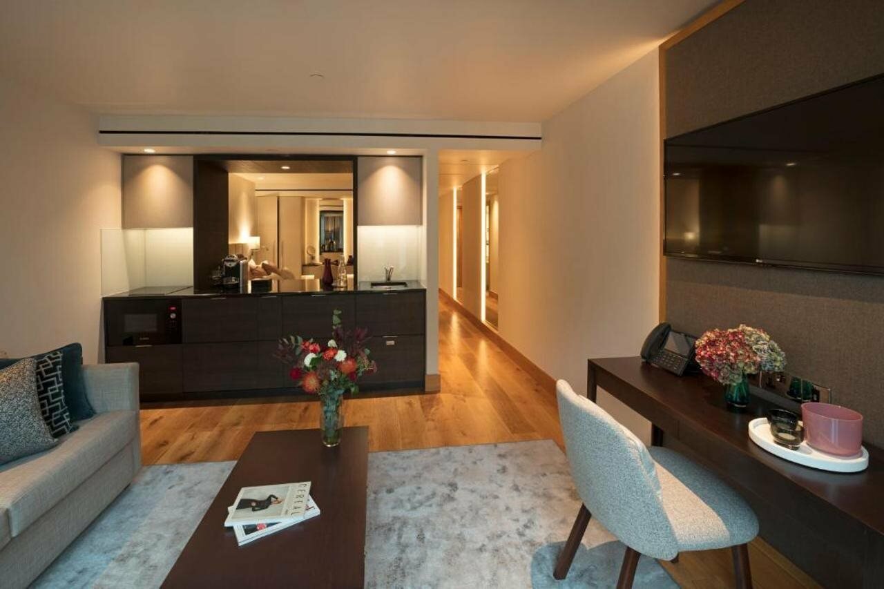 Фото Отель Tower Suites by Blue Orchid