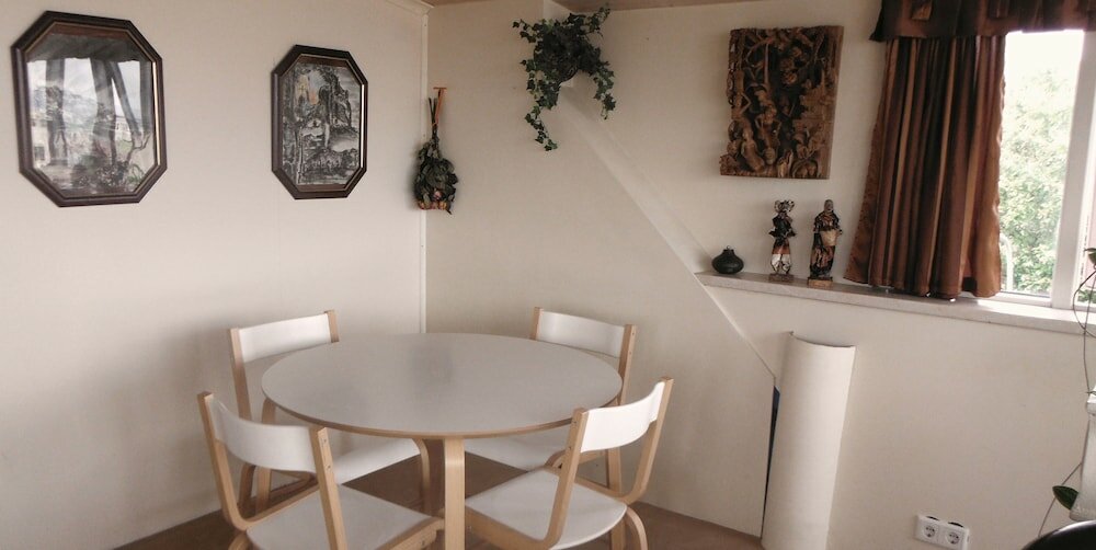 Фото Three Sisters Studio Apartments