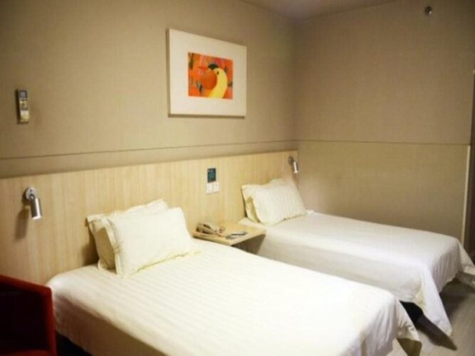 Фото Jinjiang Inn Ningbo Train Station