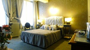 Hotel de la Banniere de France (Hauts-de-France, Aisne, Laon, Rue Franklin Roosevelt), hotel