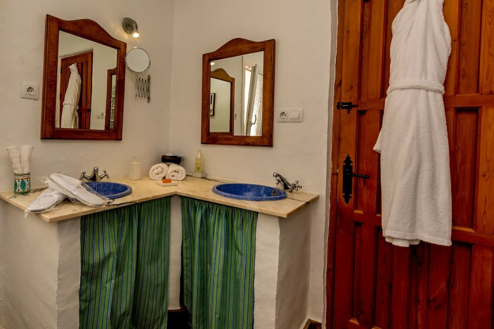 Фото Hotel Los Castaños