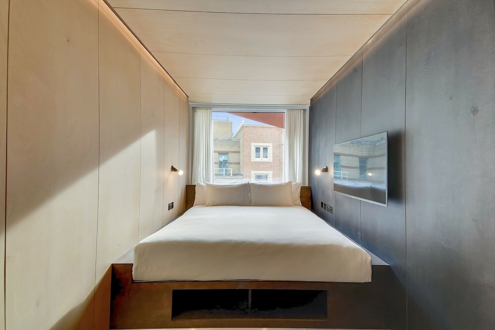 Фото StowAway Waterloo