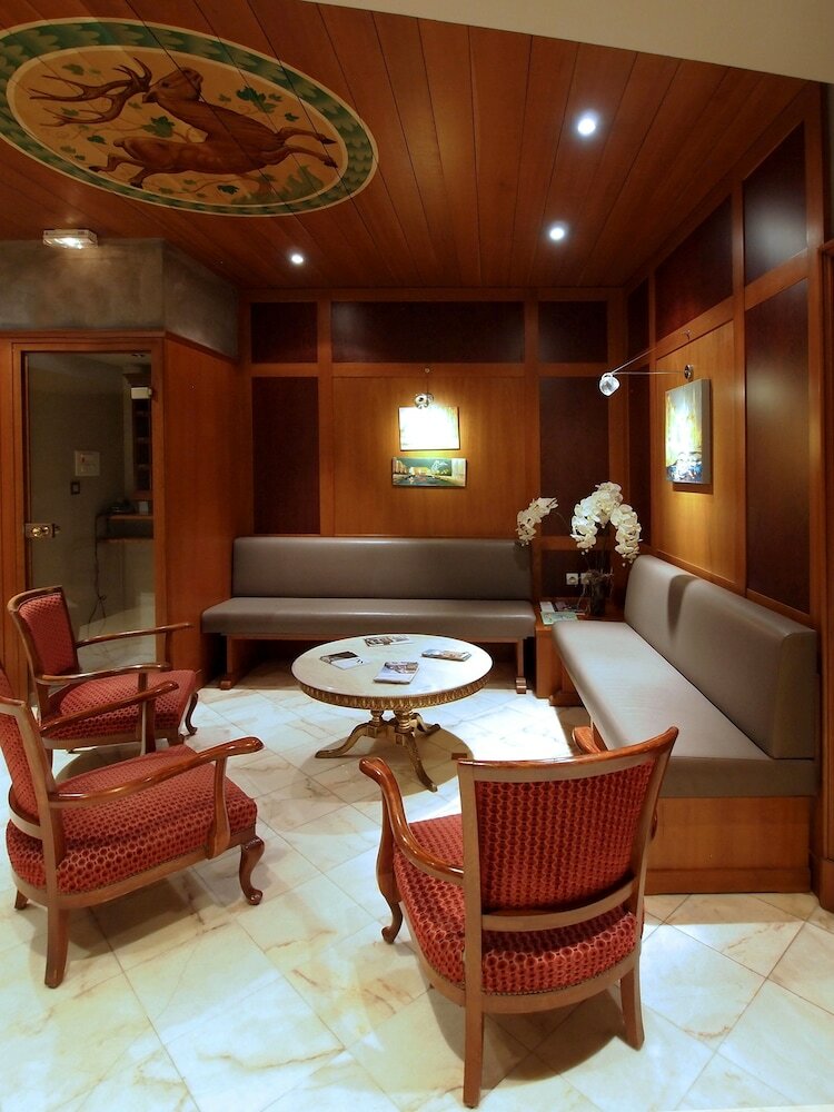 Фото Logis Hôtel Au Cerf d'Or