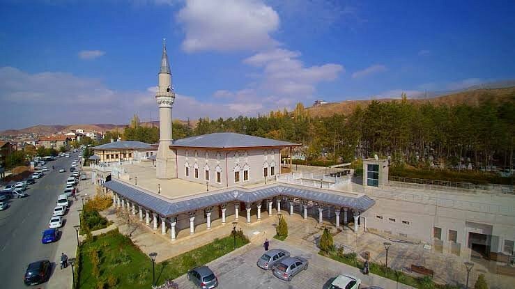 Mosque Kizil Minare Mosque, Aksaray, photo