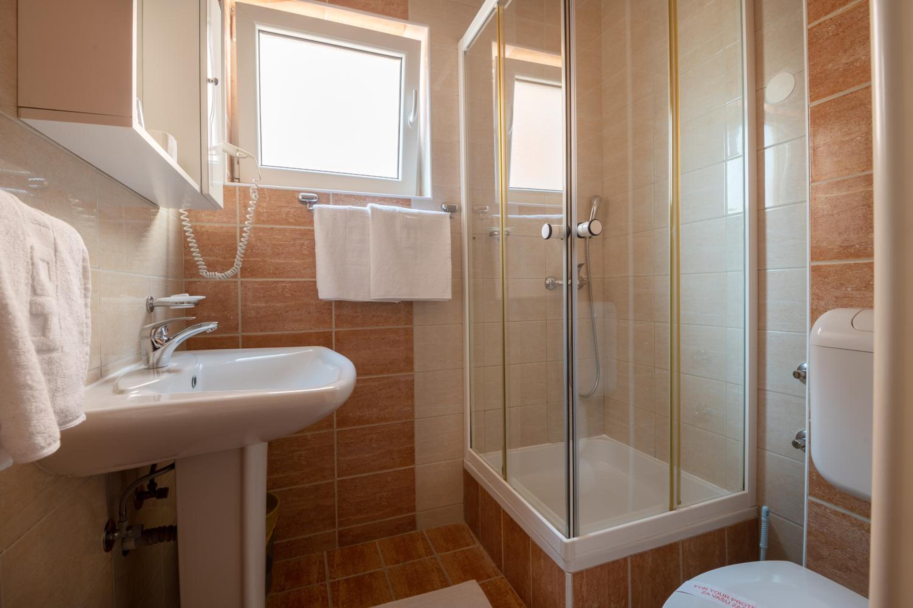 Фото Hotel Adria