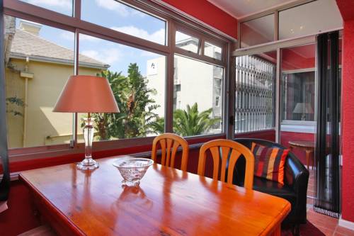 Фото 40 Winks Guest House Green Point Cape Town