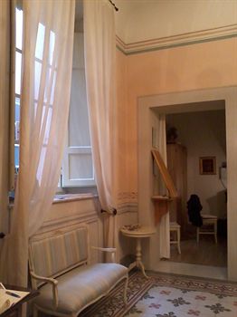 Фото Hotel A Palazzo Busdraghi, Residenza d'Epoca