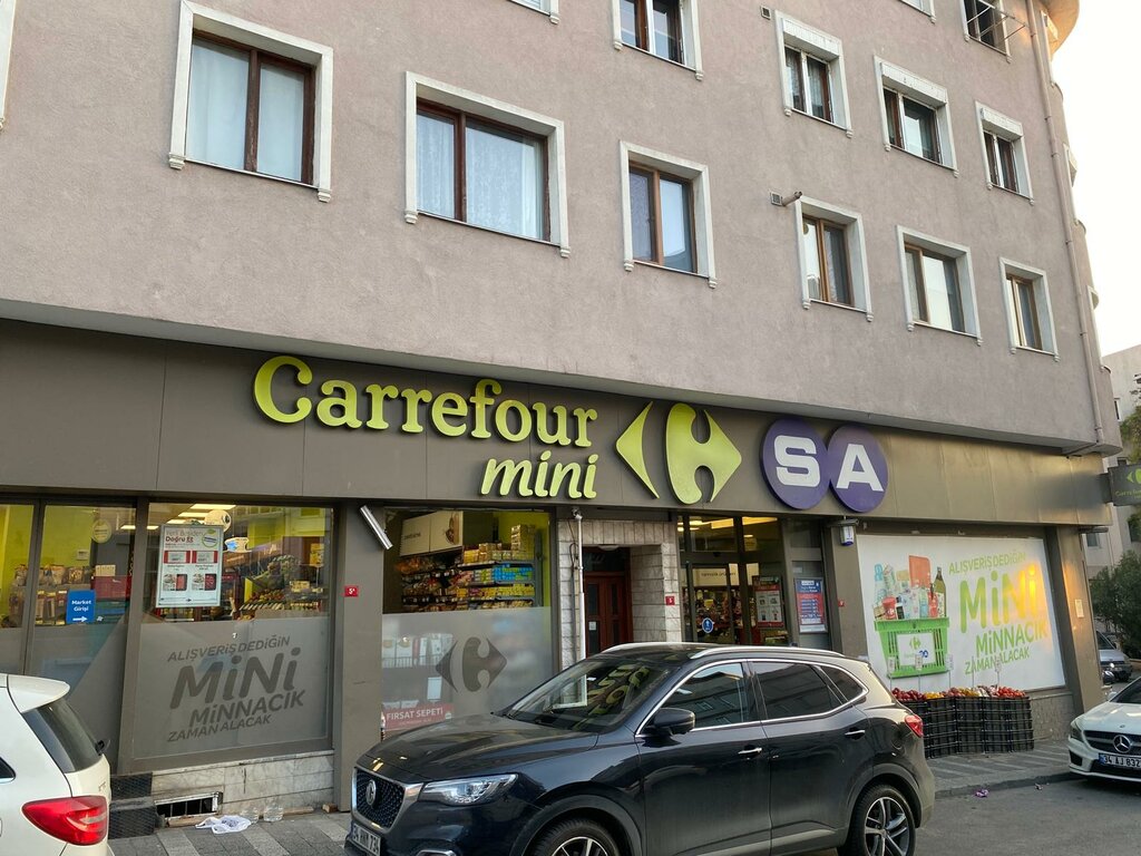 Bank Yapi Kredi, Istanbul, photo