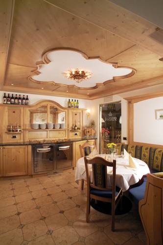 Фото Hotel Flora