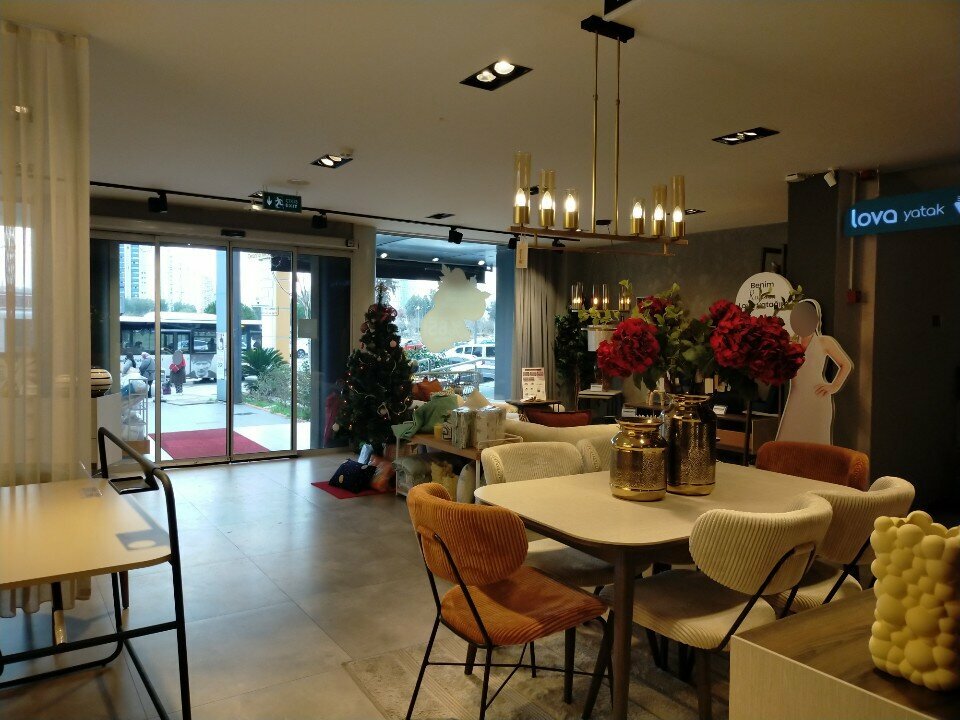 Furniture store Dogtas, Izmir, photo