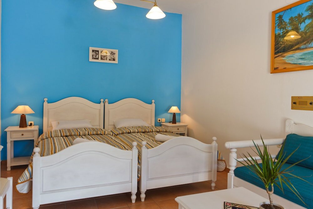 Фото Hovolo Hotel Apartments