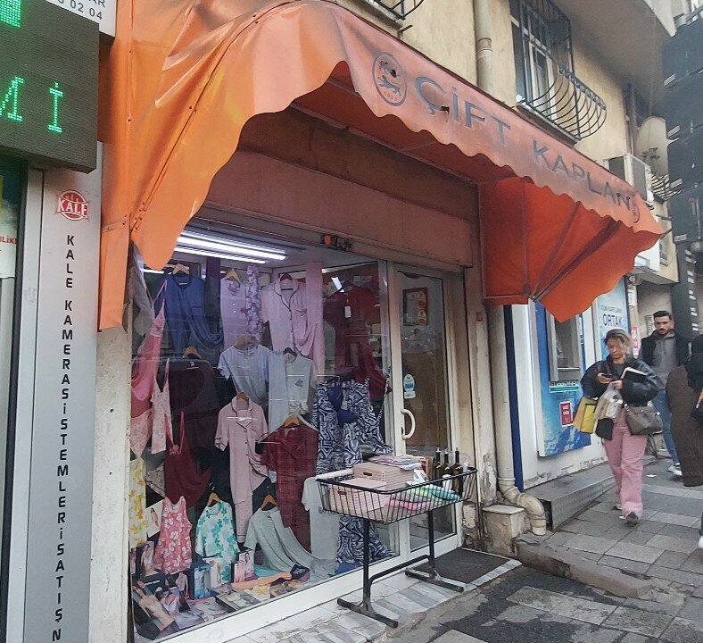 Clothing store Double Tiger, Istanbul, photo