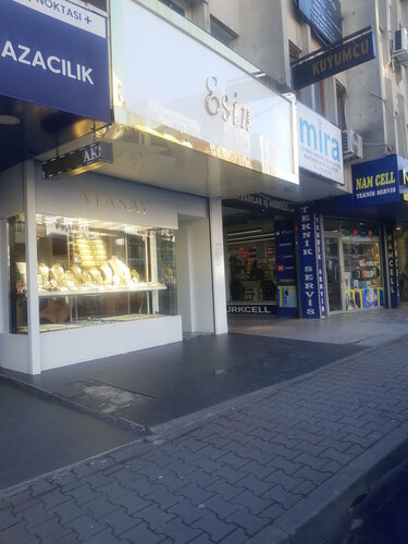 Esin Kuyumcu Fotoğraf 1