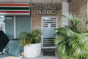 Гостиница RedDoorz near Bambang Station