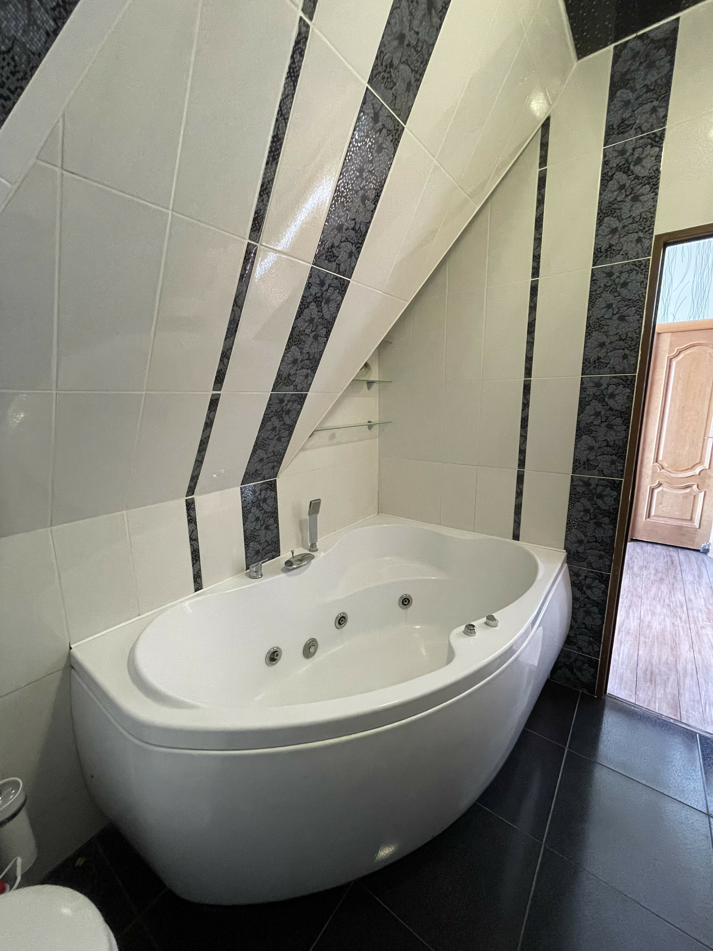 Фото Mountain Cottage