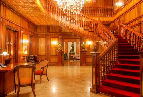Отель Sovereign Suites