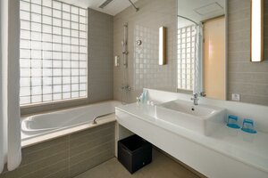 Гостиница Holiday Inn Express Luoyang City Center