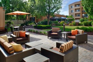 Гостиница Courtyard by Marriott Columbus Worthington