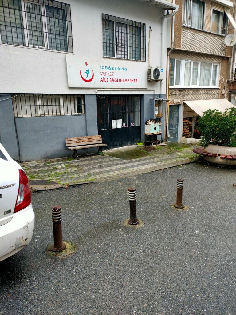 Ambulatory care centre, first aid post T.C. Ministry of Health Central Family Health Center, Istanbul, photo