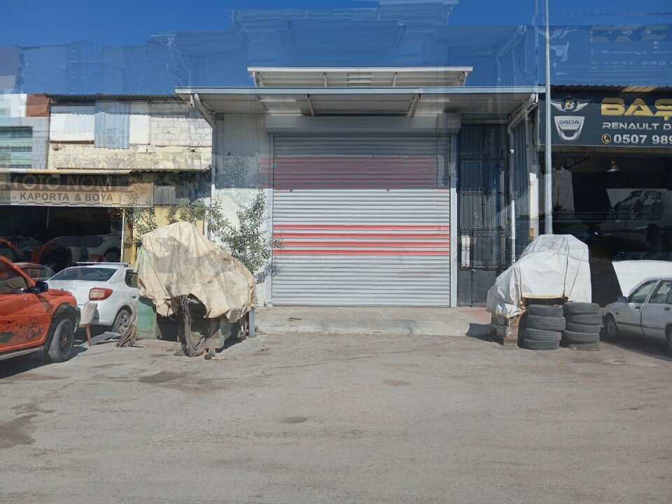 Trucks Canveroglu Makina, Izmir, photo