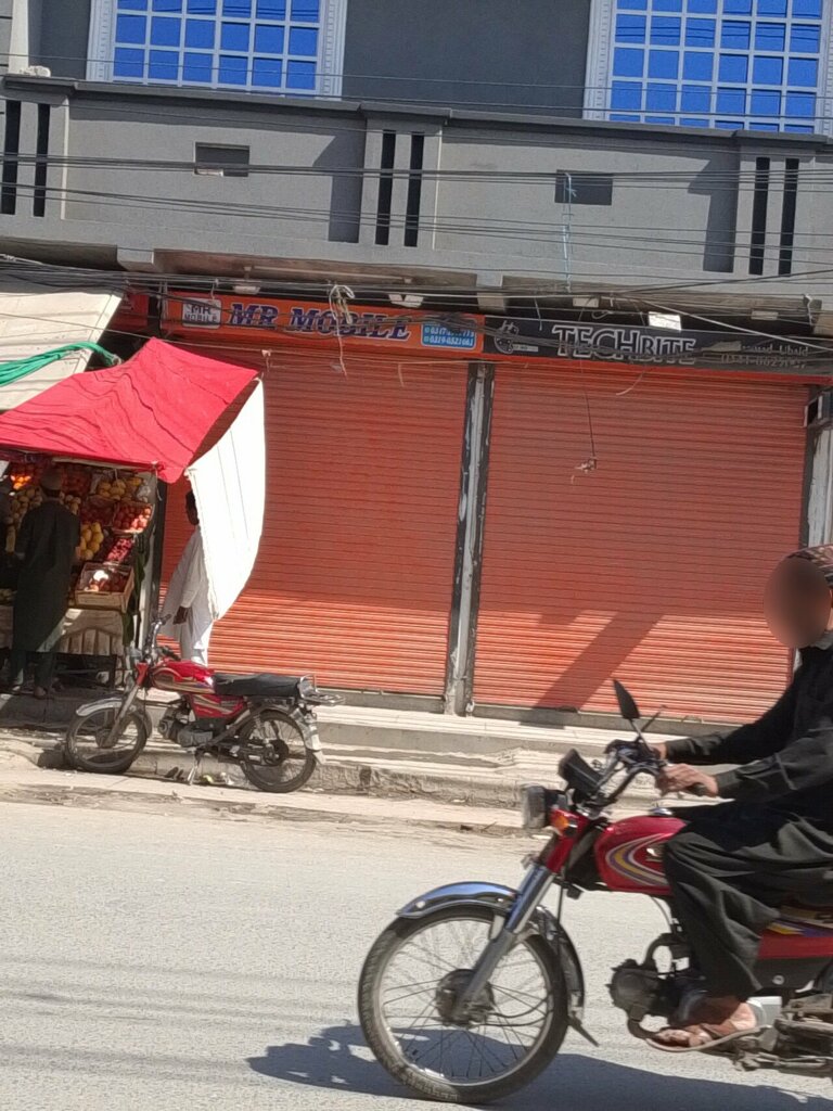 Items for mobile phones Mr mobiles, Rawalpindi, photo