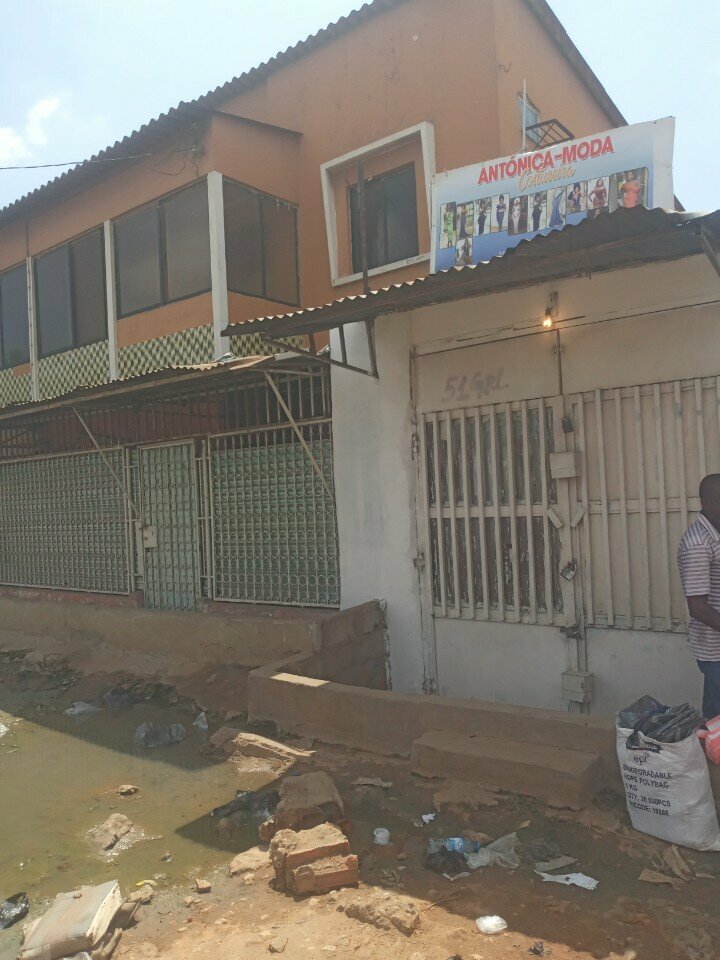 Tailor Antónia moda, Loanda, photo