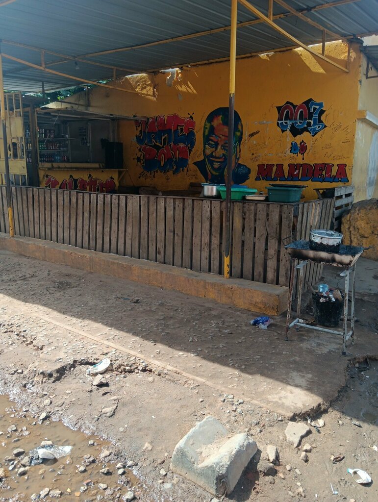 Bar, pub Bar, Loanda, photo