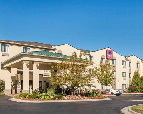 Гостиница Comfort Suites Auburn Hills в Оберн Хиллс