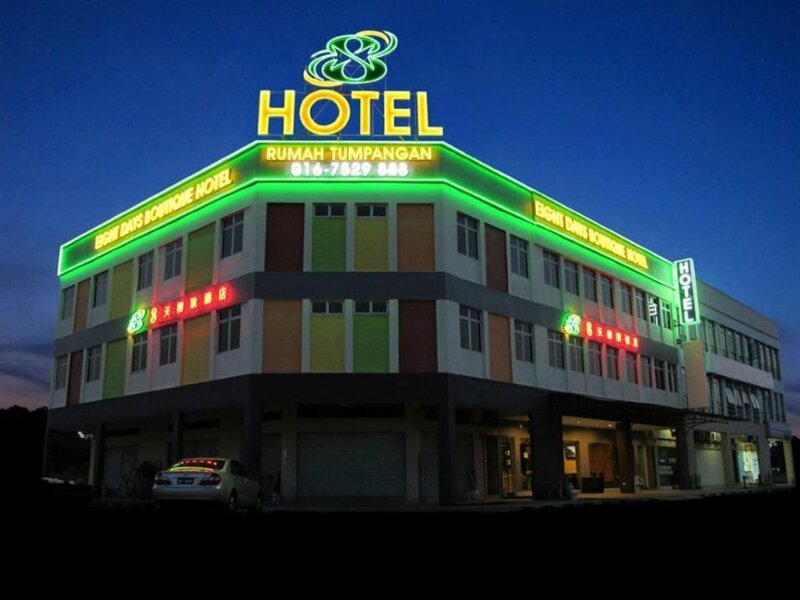 Гостиница 8 Days Boutique Hotel @ Mount Austin Jb