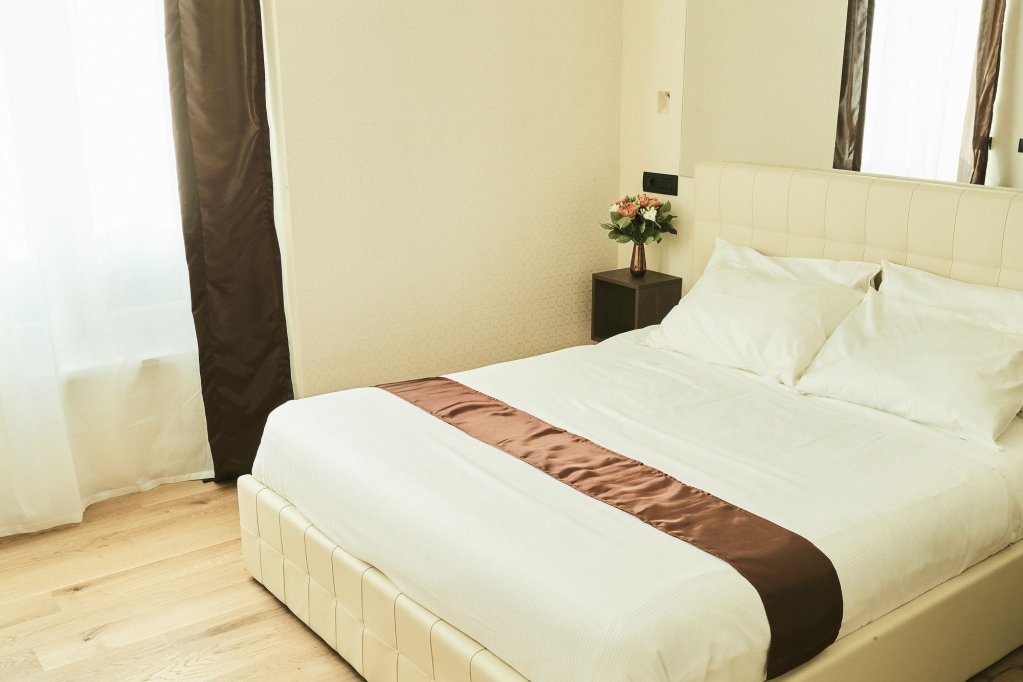 Фото Aiello Rooms - San Babila