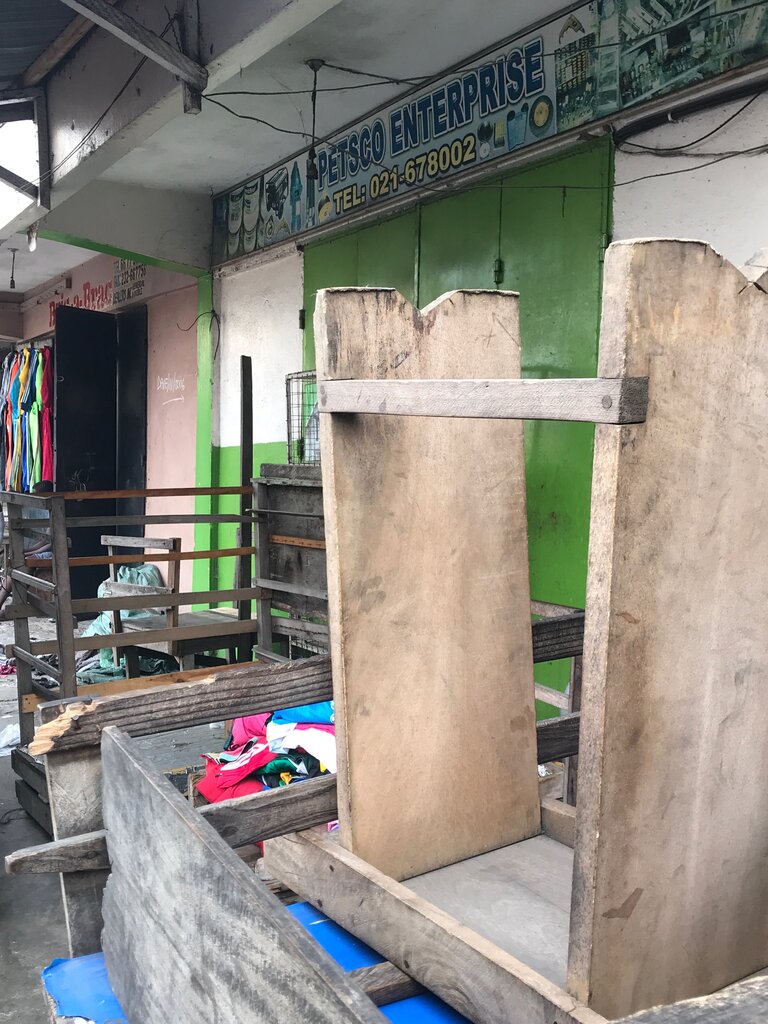 Household goods and chemicals shop Petsco Ent, Accra, photo