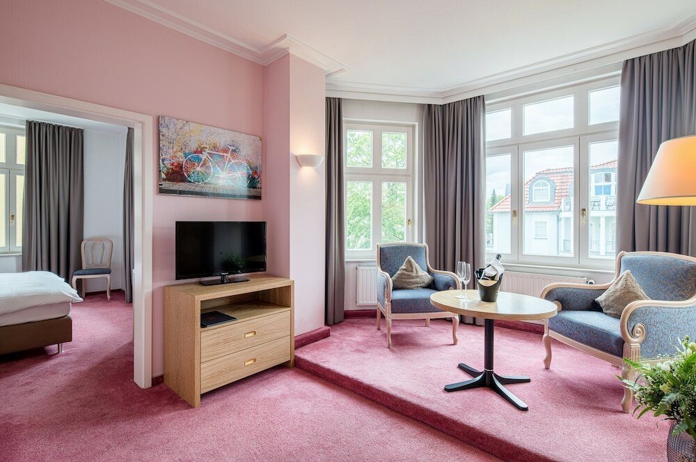 Фото Hotel Residenz Waldkrone