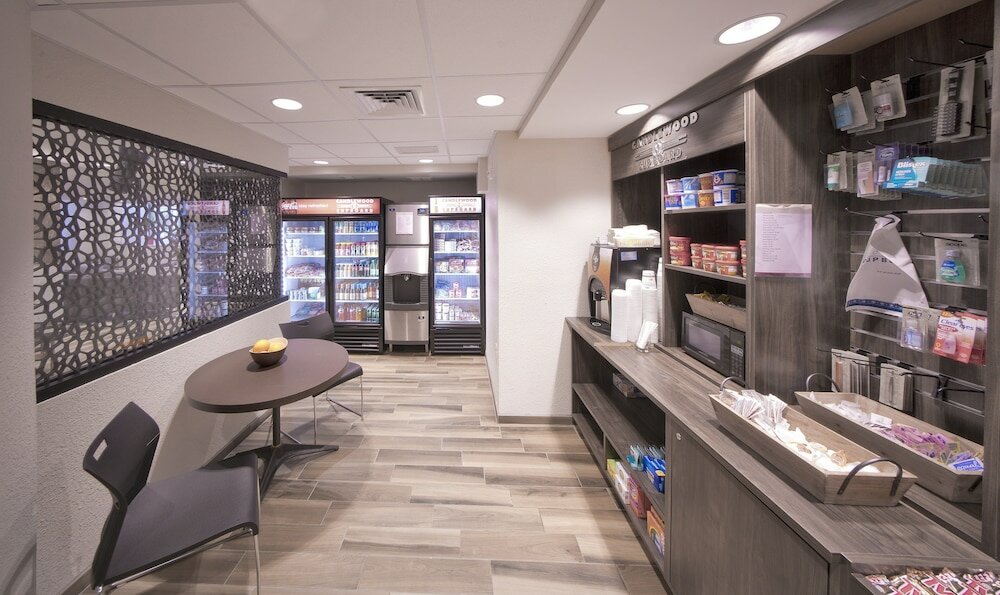 Фото Candlewood Suites Baltimore - Inner Harbor, an Ihg Hotel