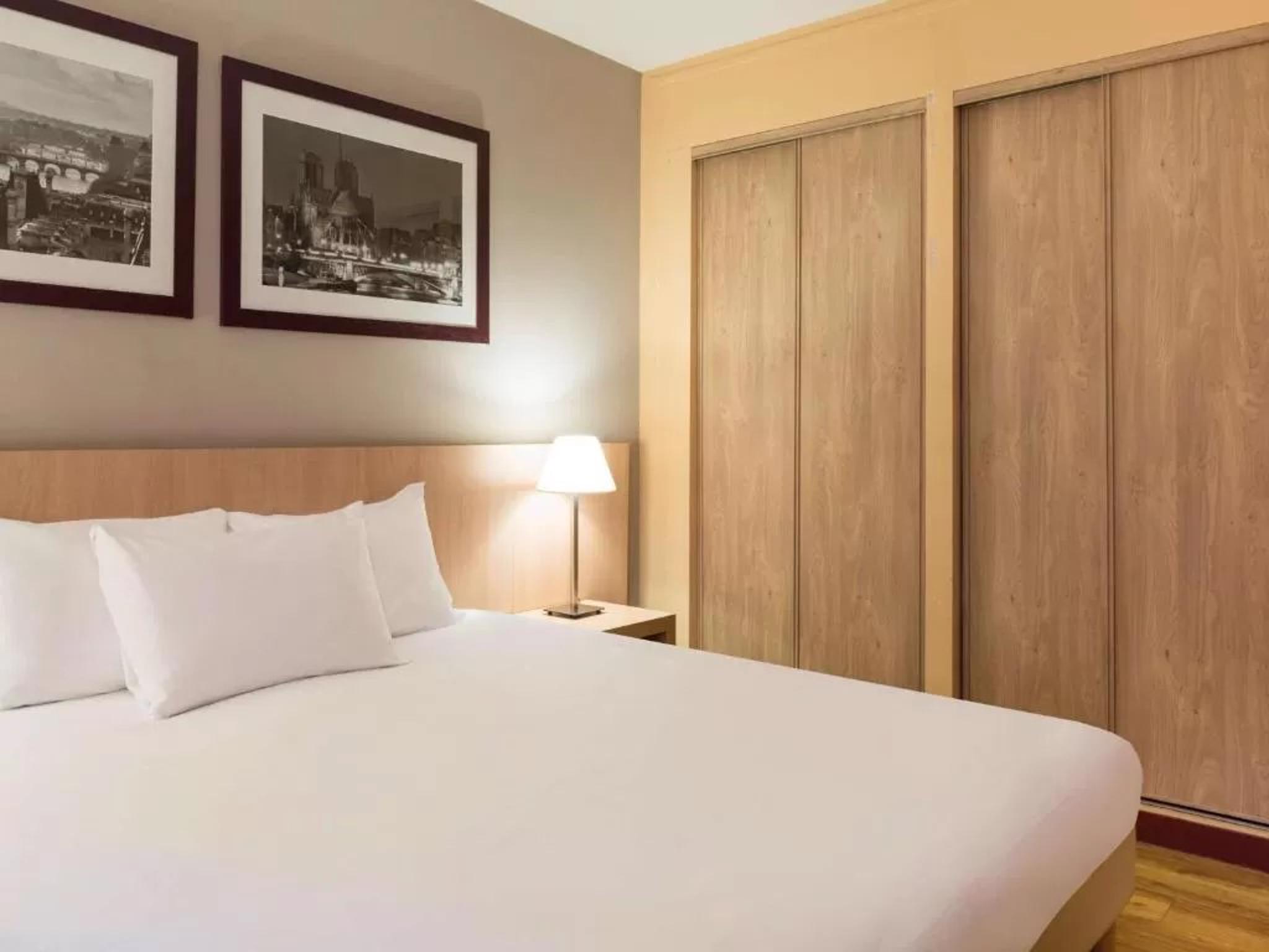 Фото Adagio Paris Montmartre Hotel