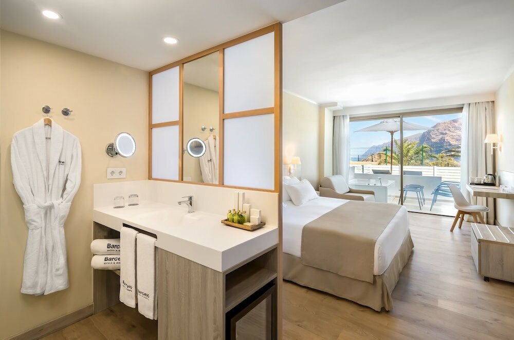 Фото Barceló Santiago