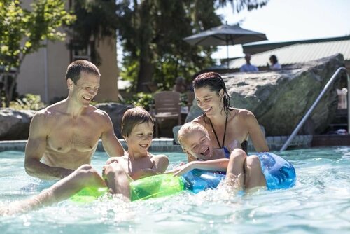 Гостиница Harrison Hot Springs Resort and SPA в Провинции Британская Колумбия