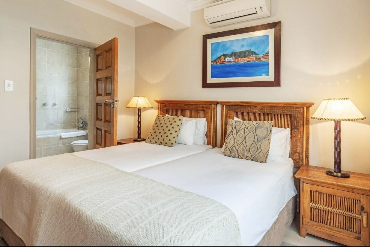 Фото Bantry Beach Luxury Suites