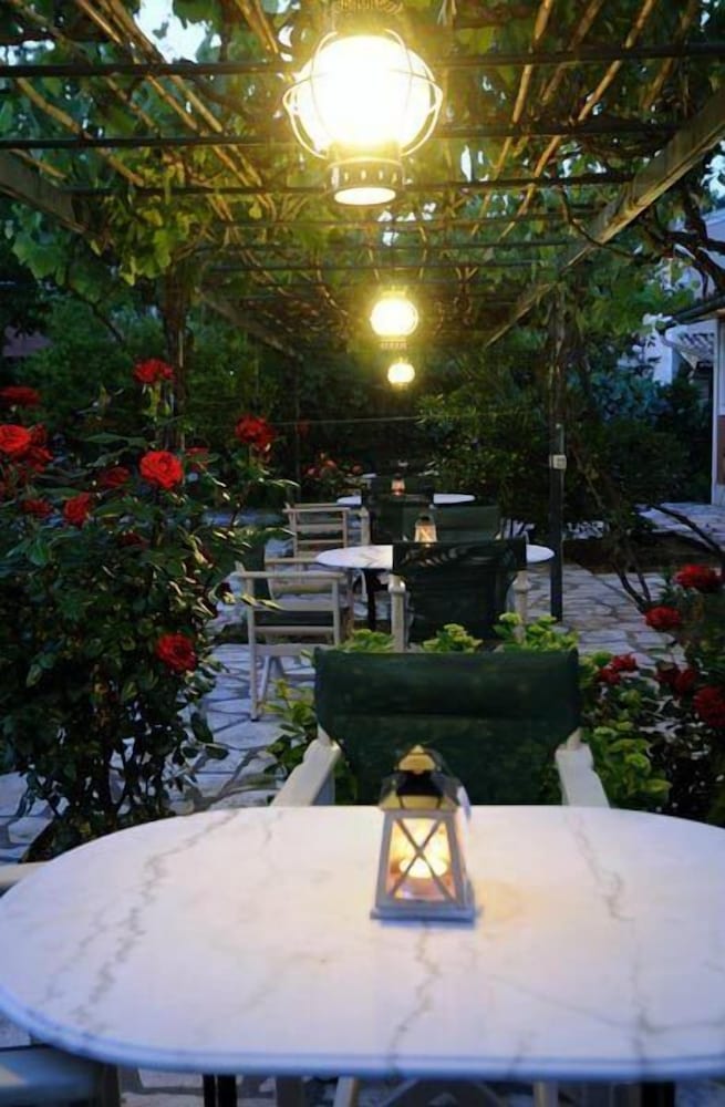 Фото Efi & Sofia Apartments